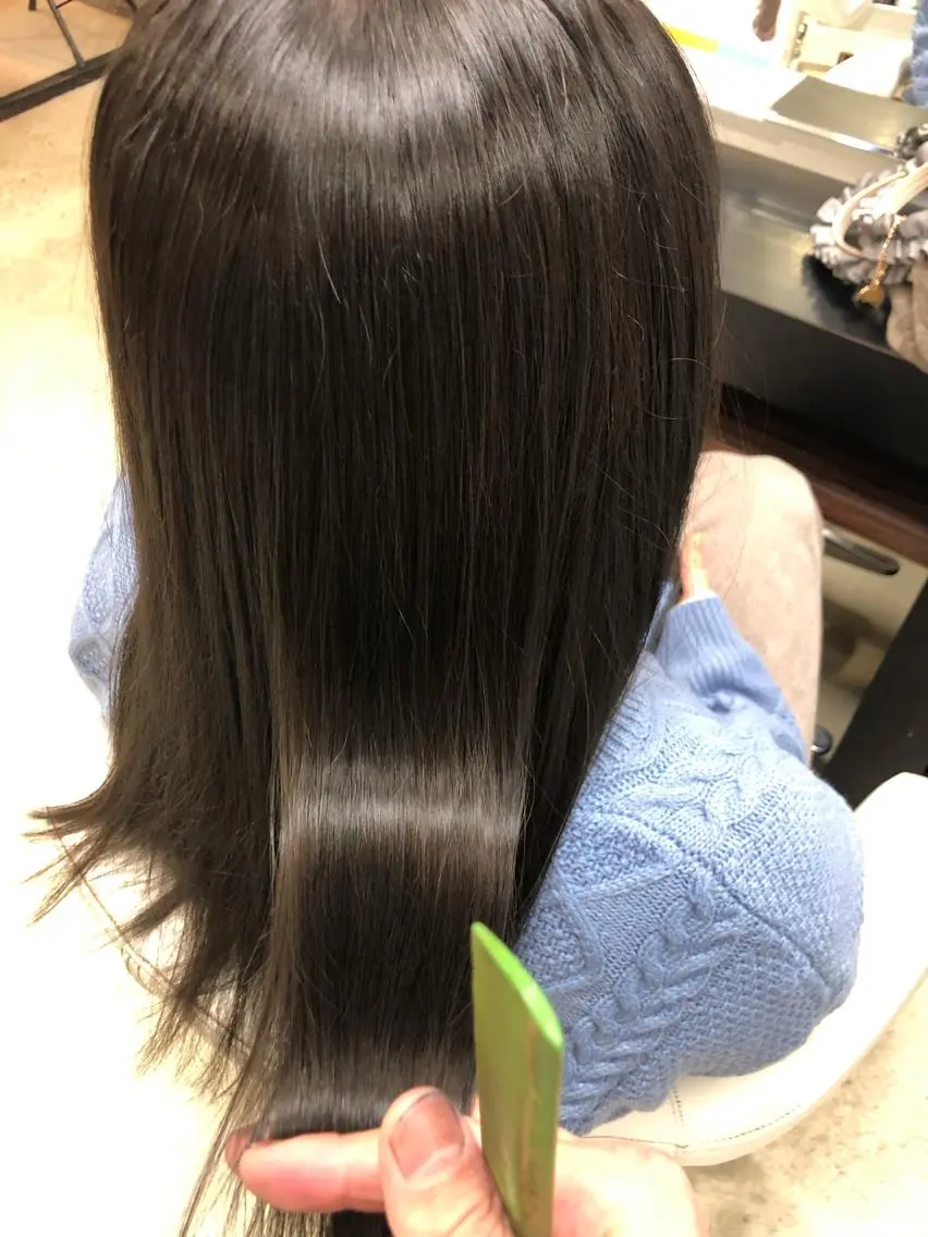 ミディアム カラー カット ヘアカラー 縮毛矯正 le. pidorgeのヘアスタイル