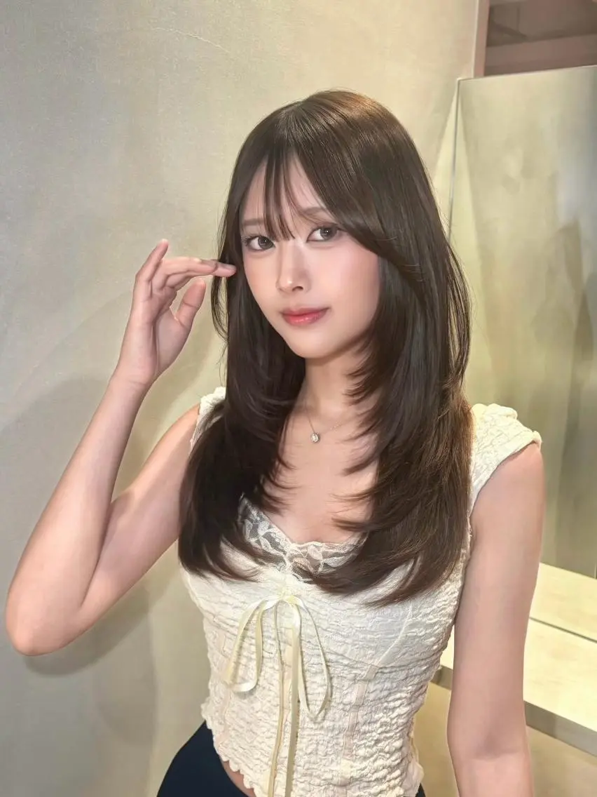 ロング ハッシュカット 韓国風ヘア レイヤーカット 縮毛矯正 カット 縮毛矯正 トリートメント GLROW 大宮 ANNEXのヘアスタイル