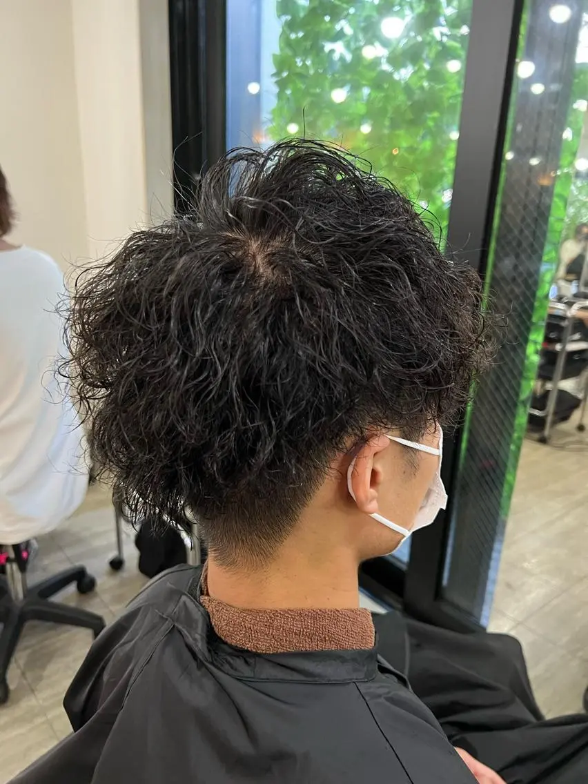 ショート パーマ メンズ 韓国風 くすみカラー パーマKOUKIのヘアスタイル