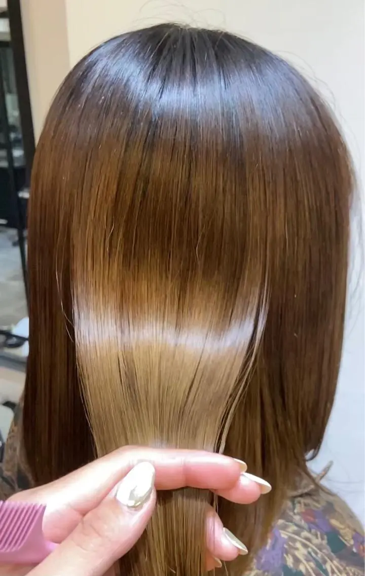 セミロング トリートメント ハイトーンカラー 🦋yuri🦋のヘアスタイル