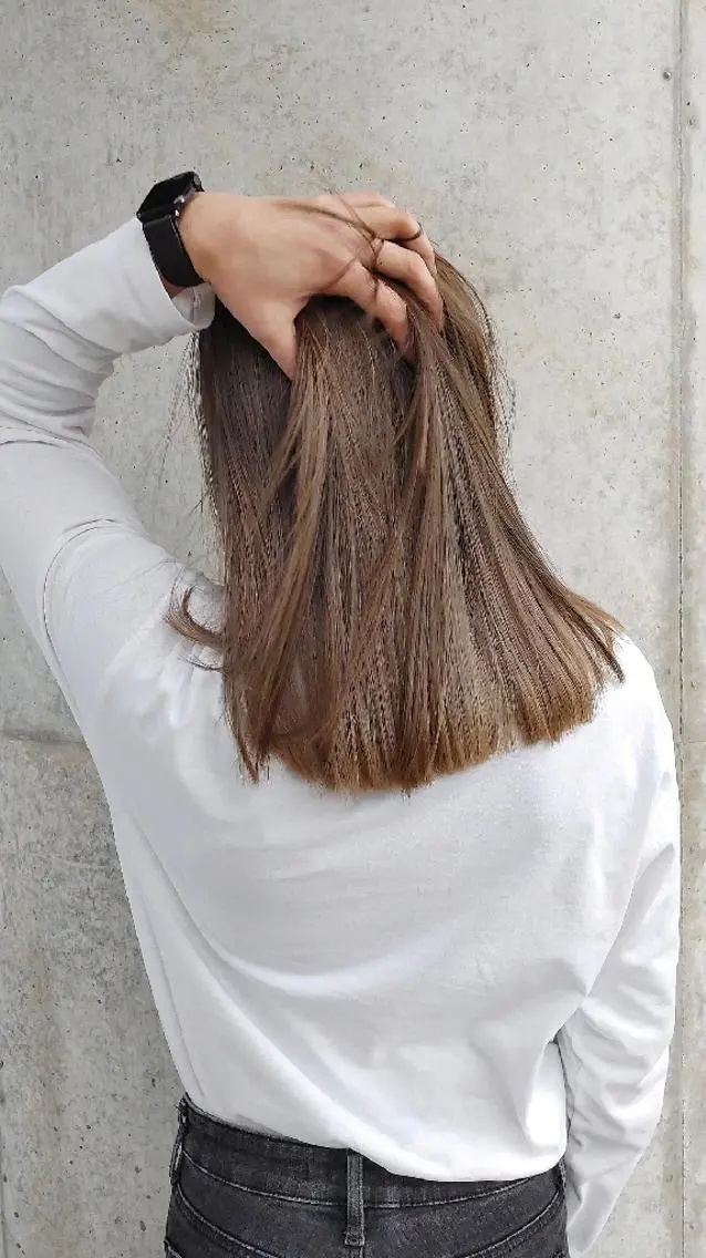 ミディアム ホリウチ ユキエのヘアスタイル