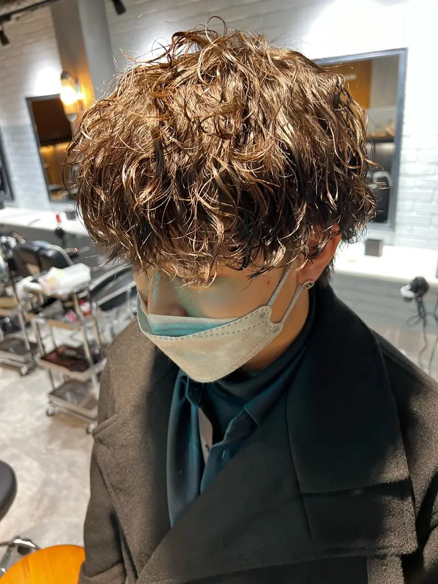ミディアム パーマ メンズ ミディアムパーマ メンズパーマ カット パーマ トリートメント メンズ専門　店長 大澤幸平のヘアスタイル
