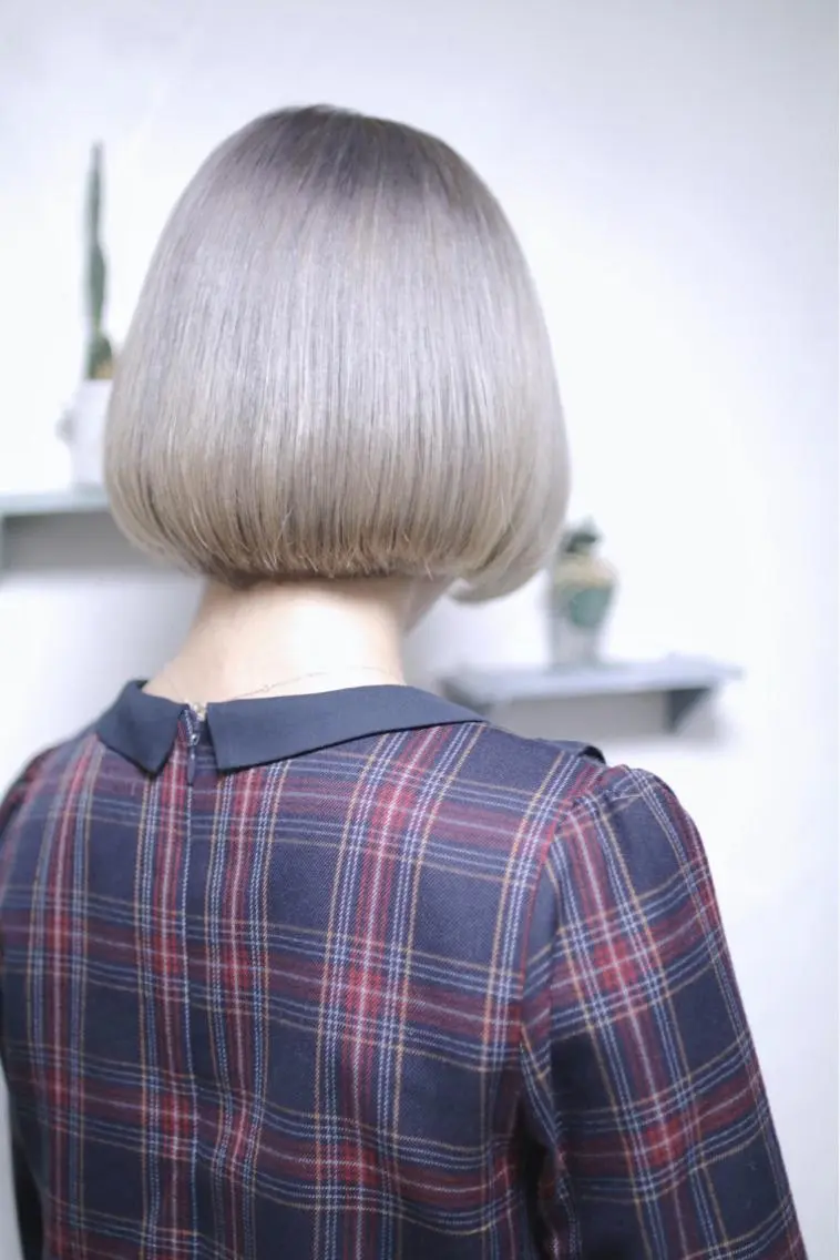 ショート カラー パーマ ヘアアレンジ ブリーチ グラデーションカラー ボブ 外国人風カラー ショートヘア カット ヘアカラー トリートメント 推し活専用 【派手髪】飯野ゆかりのヘアスタイル