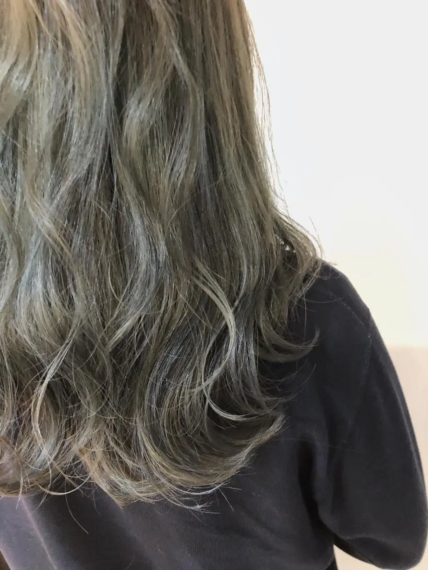 セミロング カラー 千村 亮のヘアスタイル