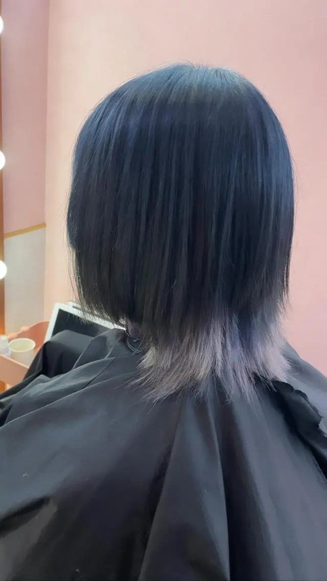 セミロング カラー アッシュ アッシュグレー アッシュグレージュ バレイヤージュ ミストバング 町田ブリーチデザイン 🌈MANATOのヘアスタイル