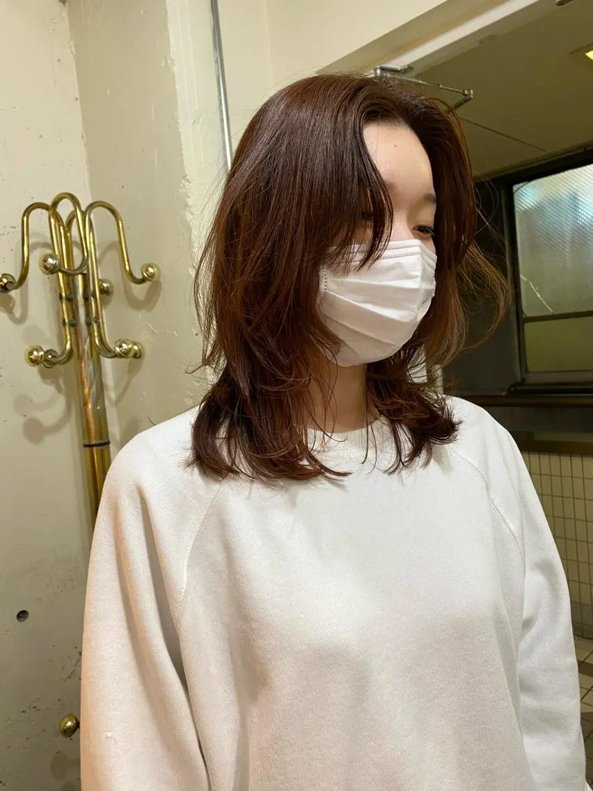 ミディアム カラー レイヤーカット カット ヘアカラー トリートメント パーマ美容師 hanaのヘアスタイル