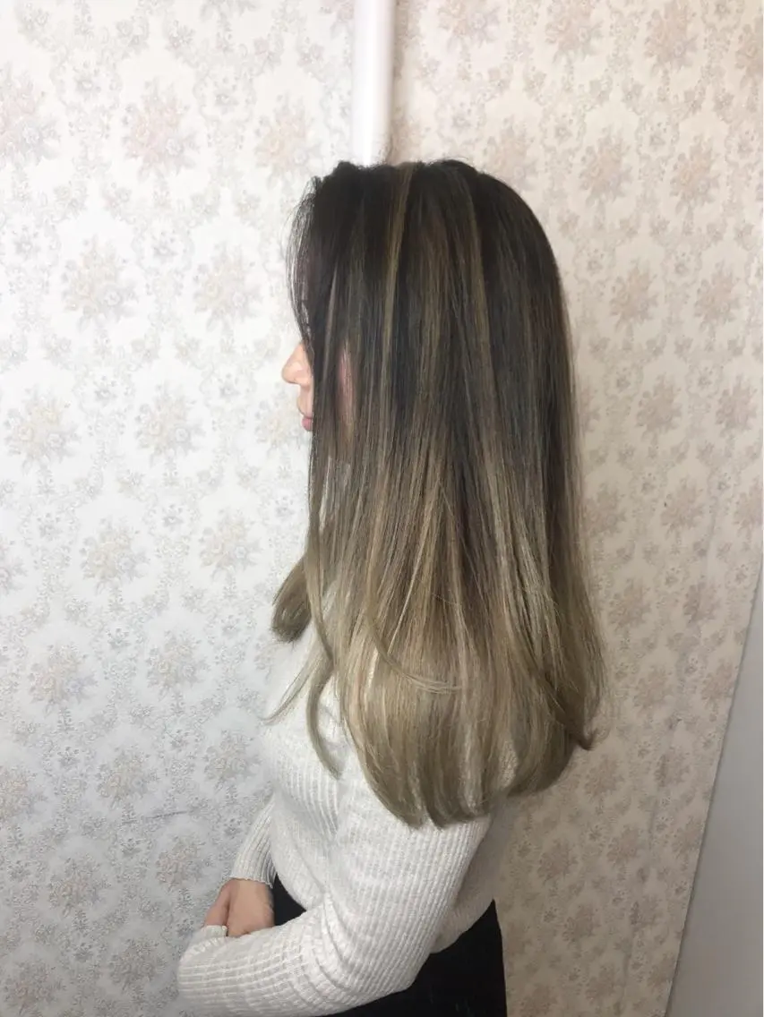 ロング カット ヘアカラー トリートメント en Siena エンシエナのヘアスタイル