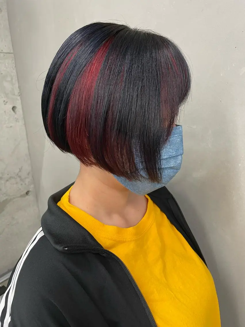 ショート カラー インナーカラー 推し ブリーチ  髪質改善のヘアスタイル