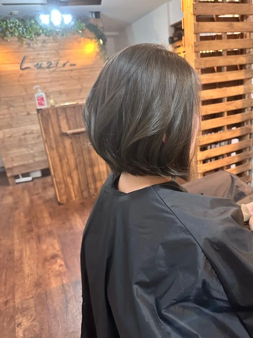 ショート カラー グレージュ カット ヘアカラー トリートメント Luzir⭐︎ GEN⭐︎のヘアスタイル