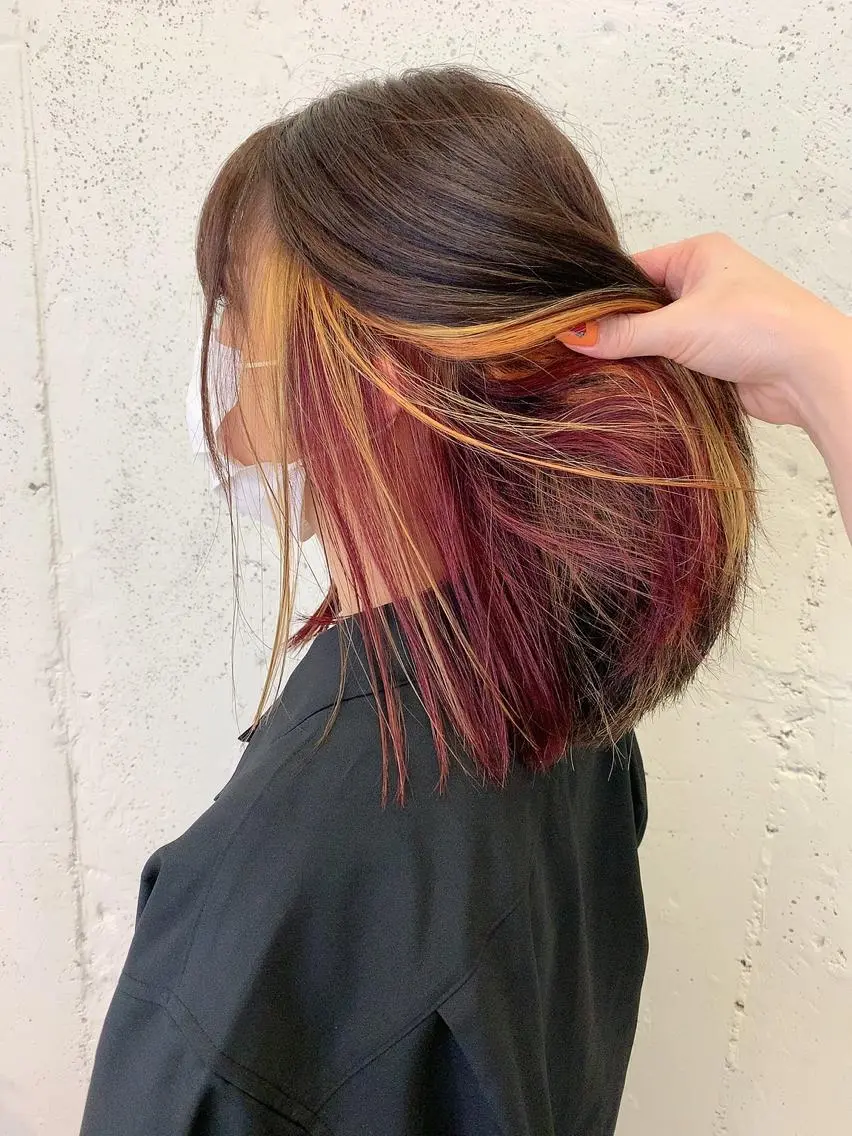 ミディアム カラー 透明感ハイトーン🦄 キラ🌈のヘアスタイル