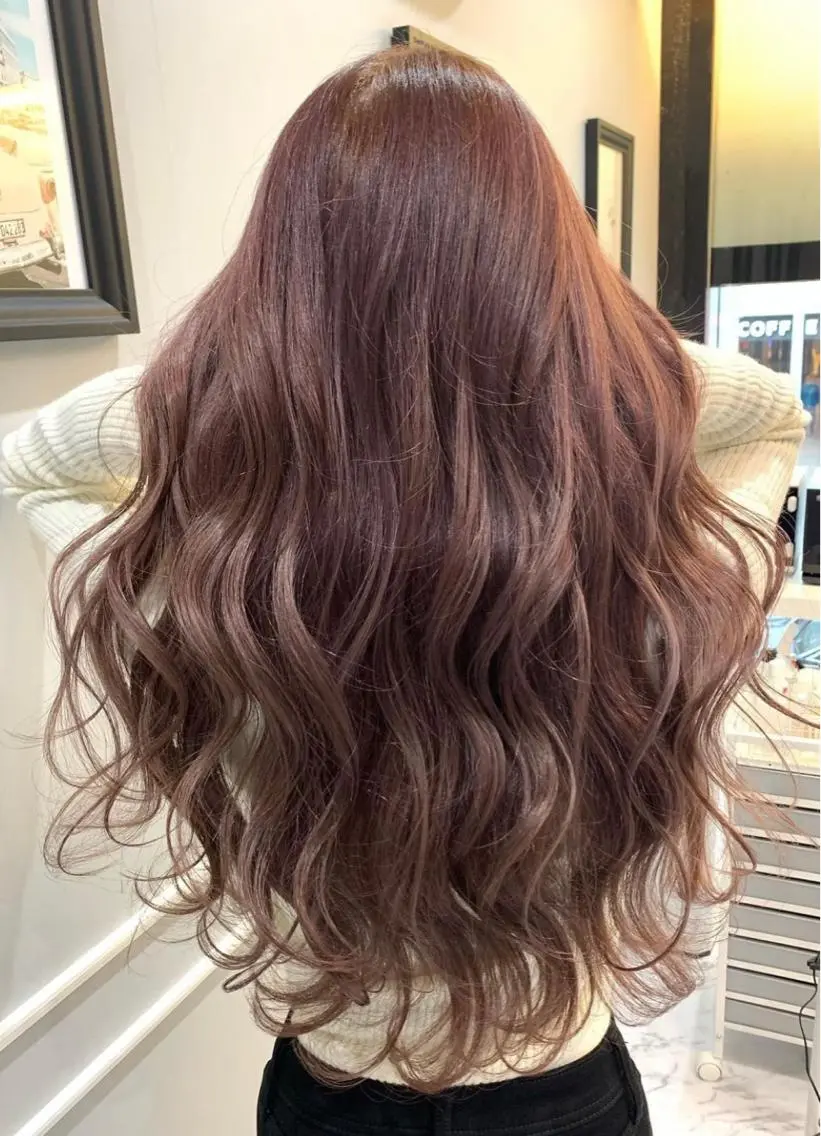 カラー 平己 真子のヘアスタイル