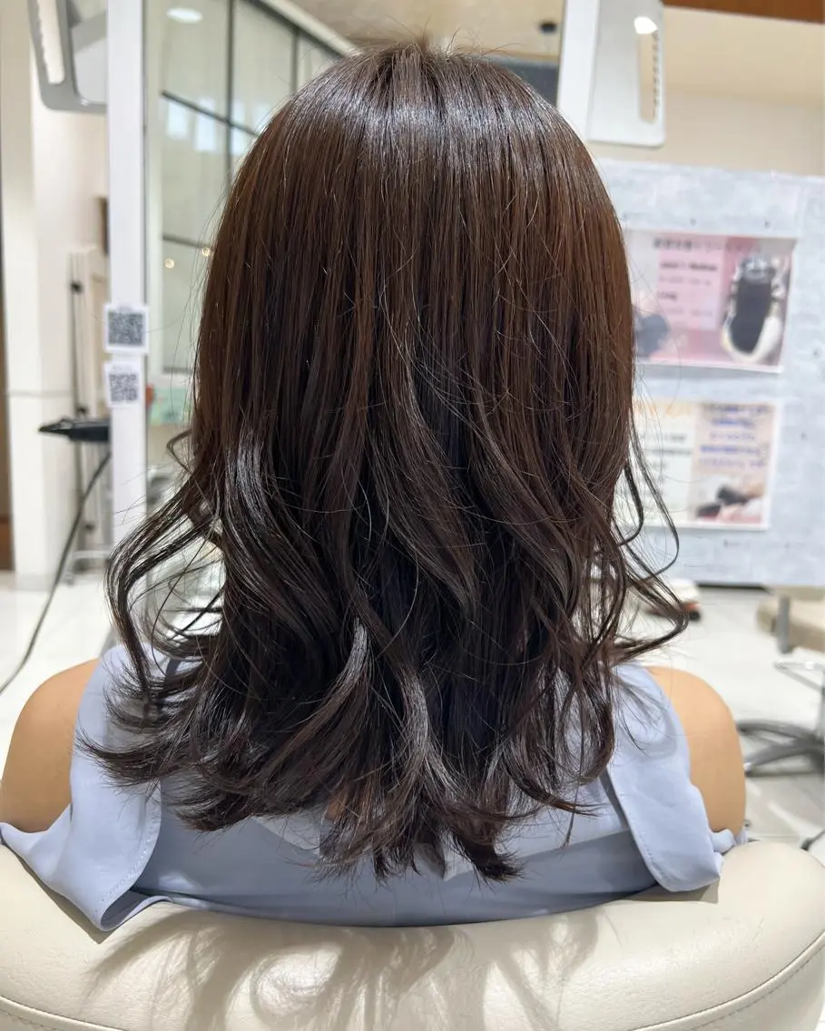 ミディアム カラー cyan Amiのヘアスタイル
