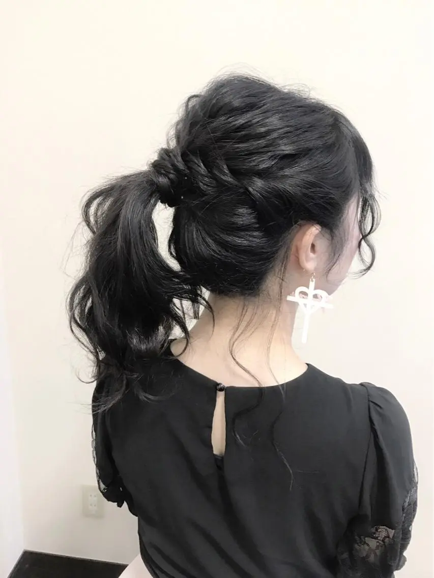 セミロング ヘアアレンジ ポニーテール 沢田 瞳のヘアスタイル