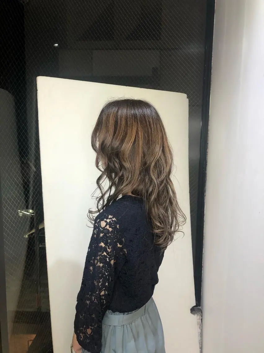 セミロング 韓国風ヘア レイヤーカット シースルーバング カット ☘️当日OK☘️ 鍋島直大のヘアスタイル