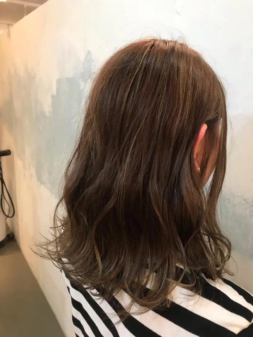 ロング カラー ハイライトカラー ハイライト ヘアカラー トリートメント 🍑艶髪✖️暖色系 ✨momoka🍑のヘアスタイル