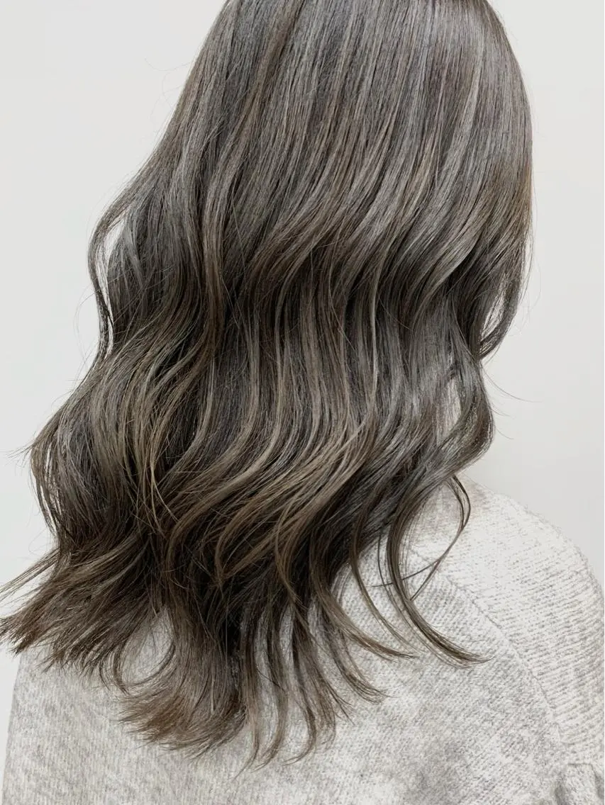 ロング 🫧艶髪カラー🫧 森本くるみのヘアスタイル