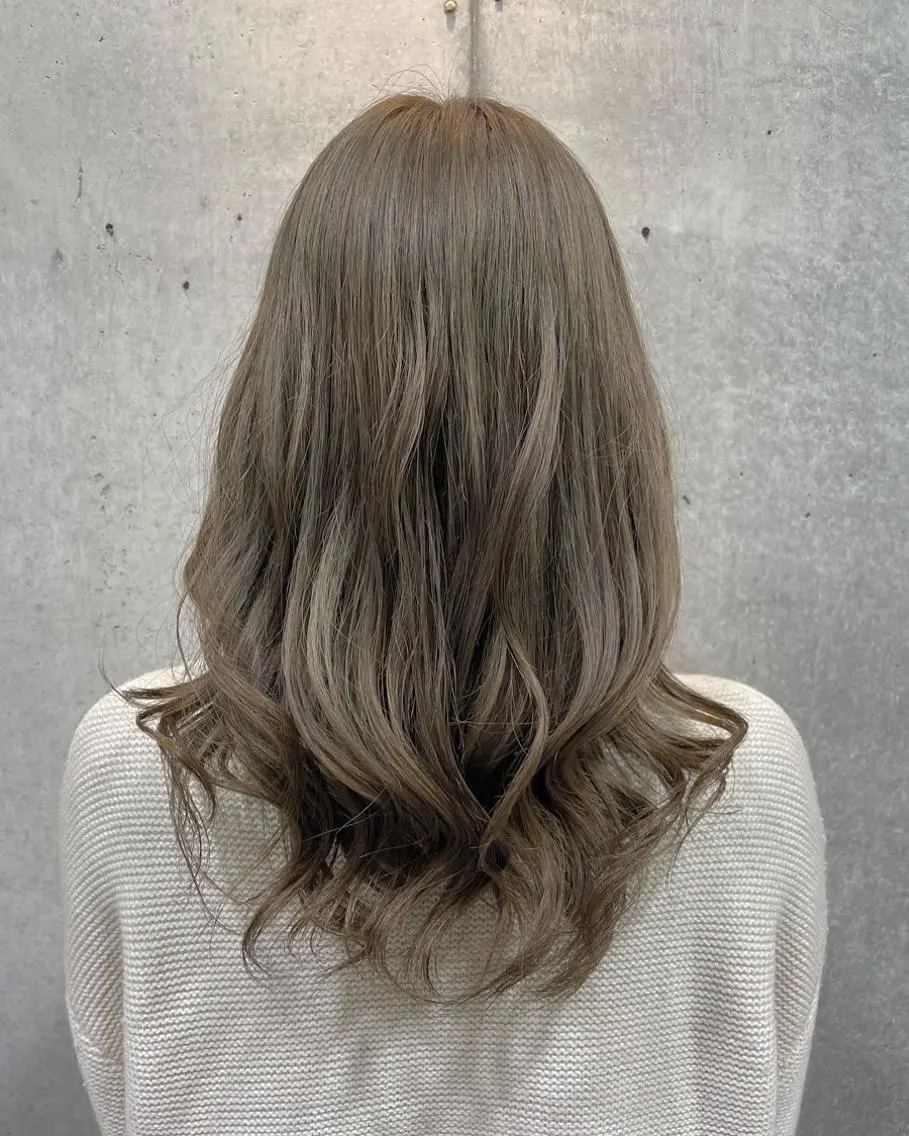 ミディアム 齋藤 結愛のヘアスタイル