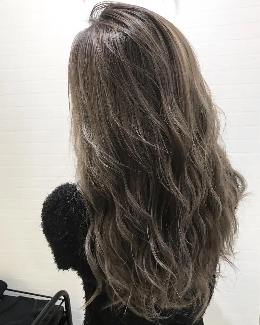 ロング カラー ヘアアレンジ ベージュカラー ハイライトカラー モカベージュ ハイライト ヘアカラー トリートメント 縮毛矯正 髪質改善寺坂雄飛💐のヘアスタイル