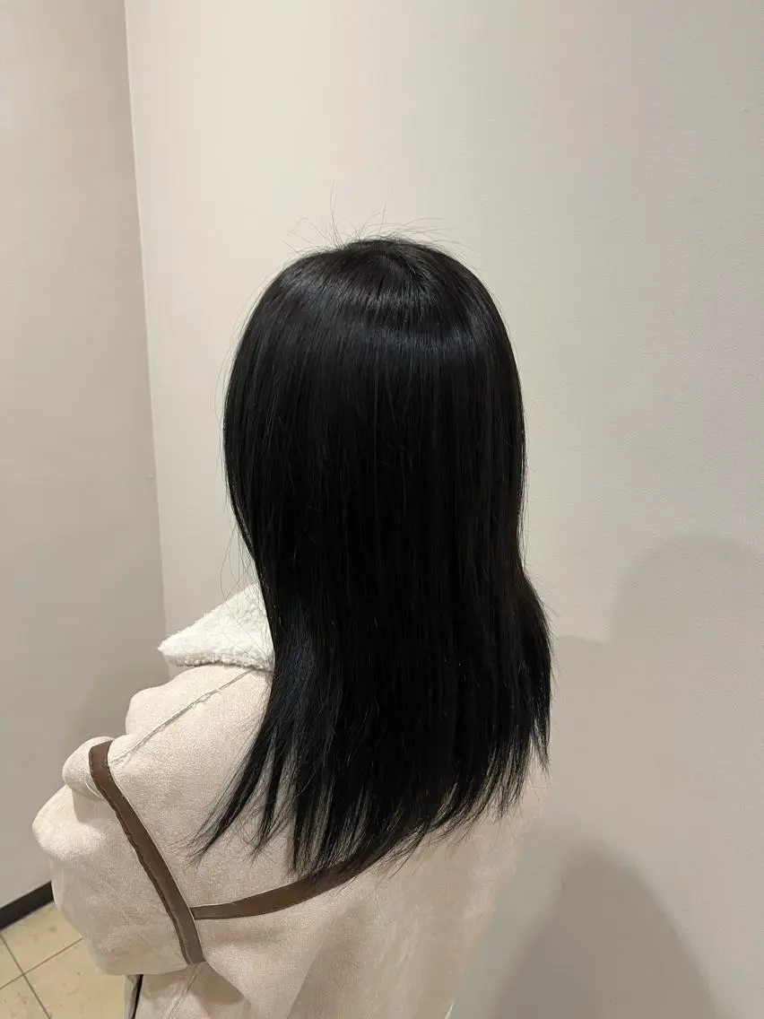 ミディアム カラー 高島 凜のヘアスタイル