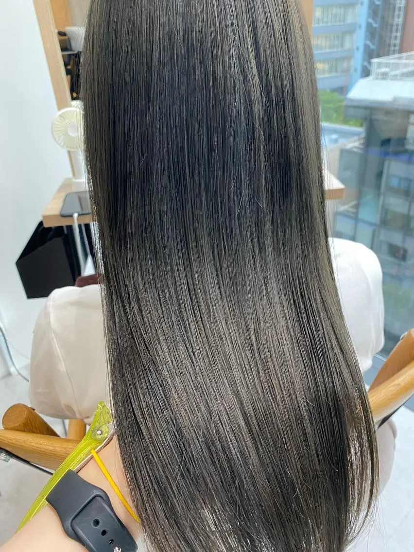 セミロング カラー 似合う髪型見つけます AYAKAのヘアスタイル