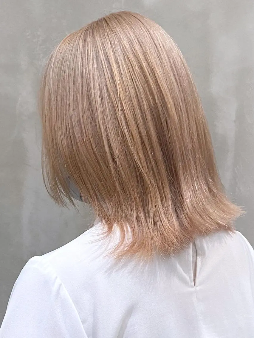 ミディアム パーマ ヘアアレンジ カラー ベージュカラー ホワイトベージュ ITbyALBUM 松戸のヘアスタイル