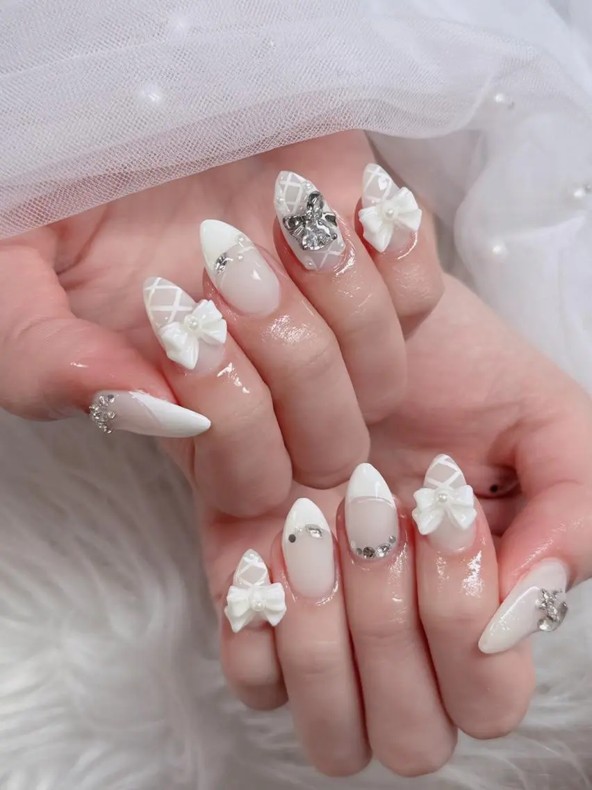 ネイル フレンチネイル ジェルネイル ハロウィン 韓国ネイル マグネットネイル ハンドネイル neco H.babynailのネイルデザイン