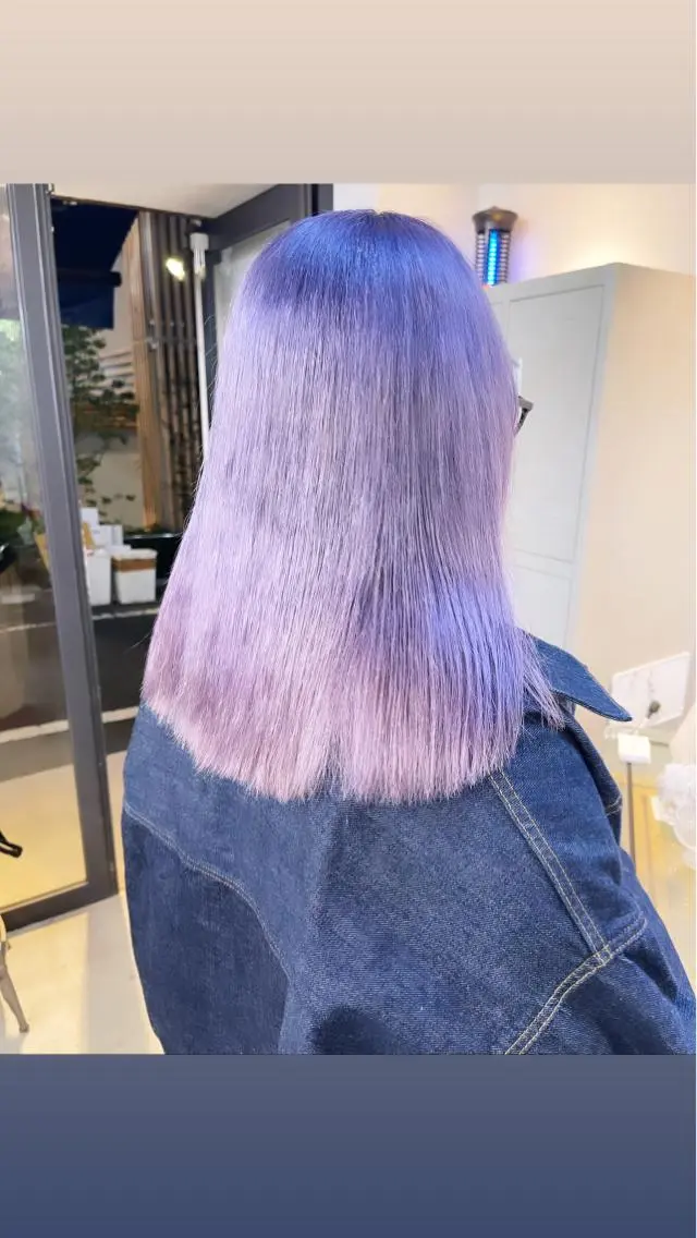 セミロング カラー ブリーチ パープルカラー ヘアカラー トリートメント 渋谷ケアブリーチ Suuのヘアスタイル