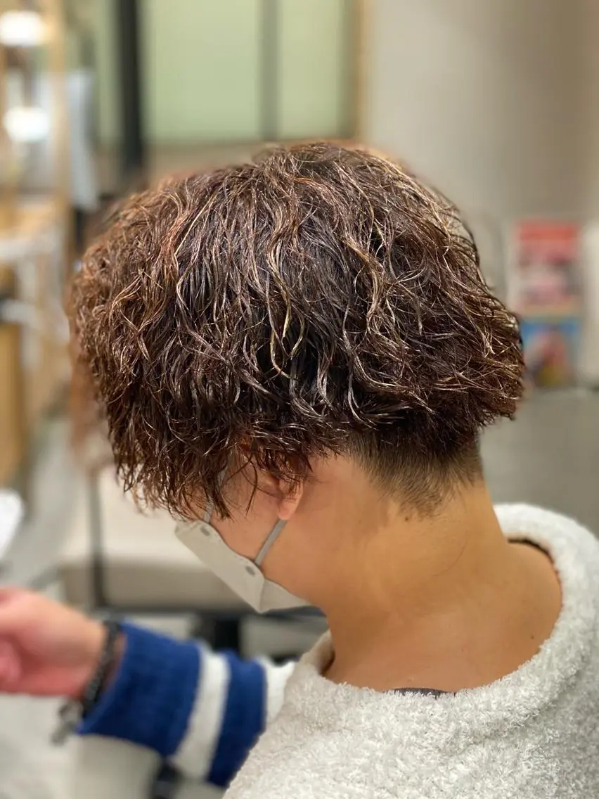 ミディアム パーマ メンズ unopulir 景山　凌のヘアスタイル