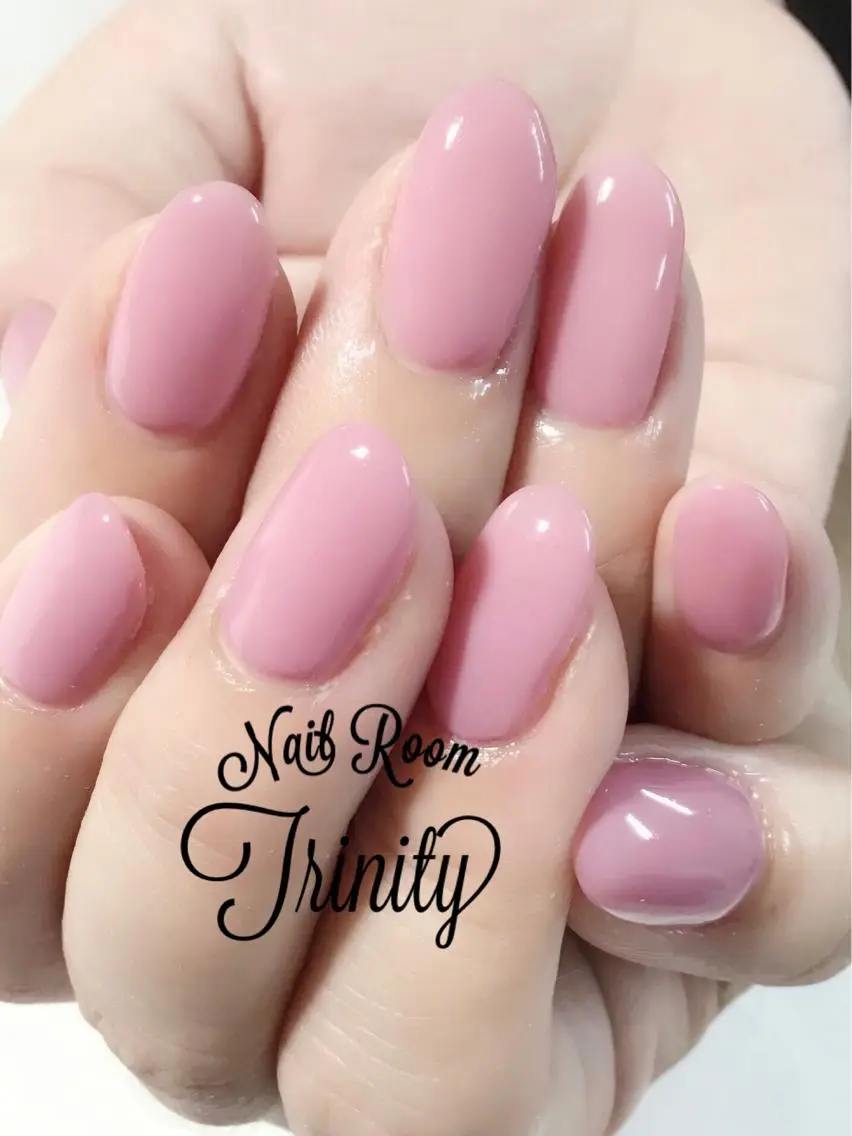 ネイル ハンドネイル Trinity ネイリストスタッフのネイルデザイン