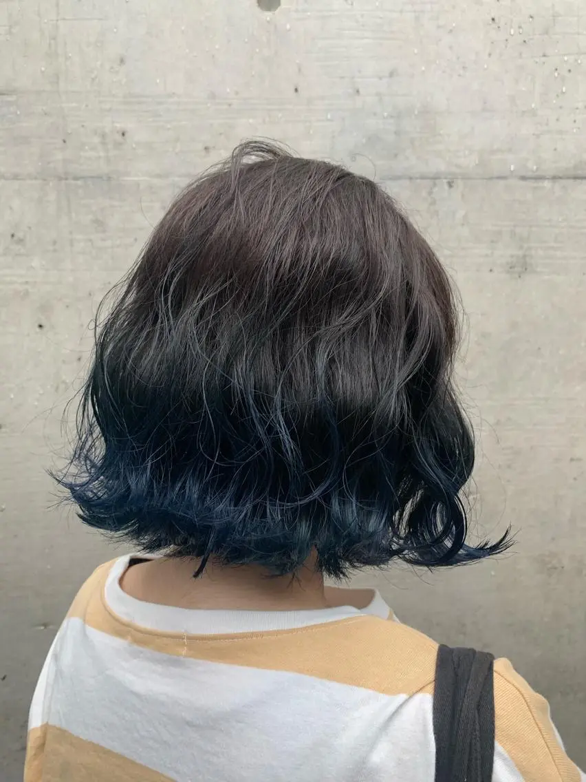 ショート カラー ブルーカラー グラデーションカラー 色落ちまでキレイに! !女性サロンのヘアスタイル