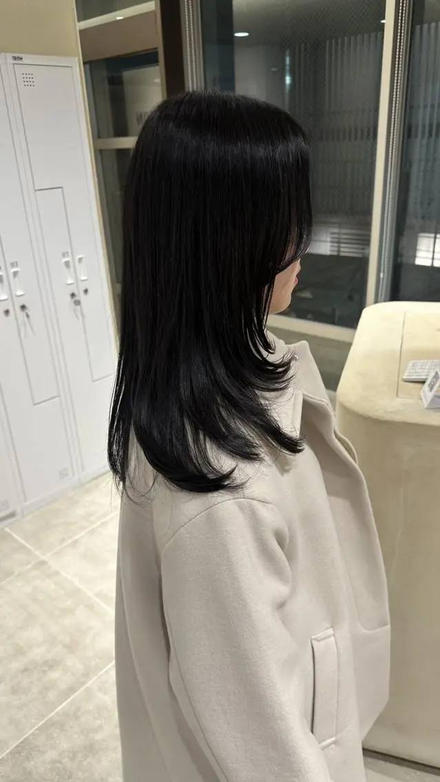 ロング カラー 透明感カラー 顔まわりレイヤー 韓国風ヘア レイヤーカット ロング カット ヘアカラー トリートメント 要プライベートサロン vert🌿マルイ裏のヘアスタイル
