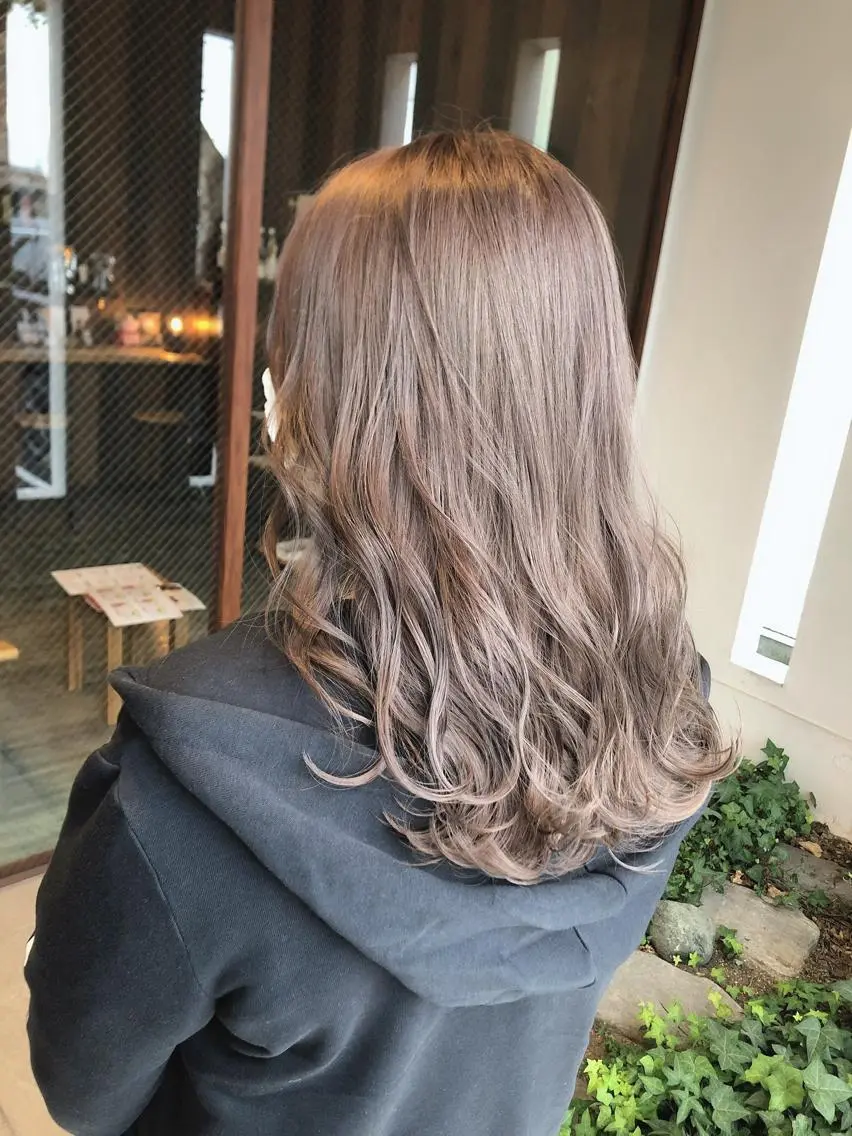 セミロング カラー ヘアカラー 具志 正太のヘアスタイル