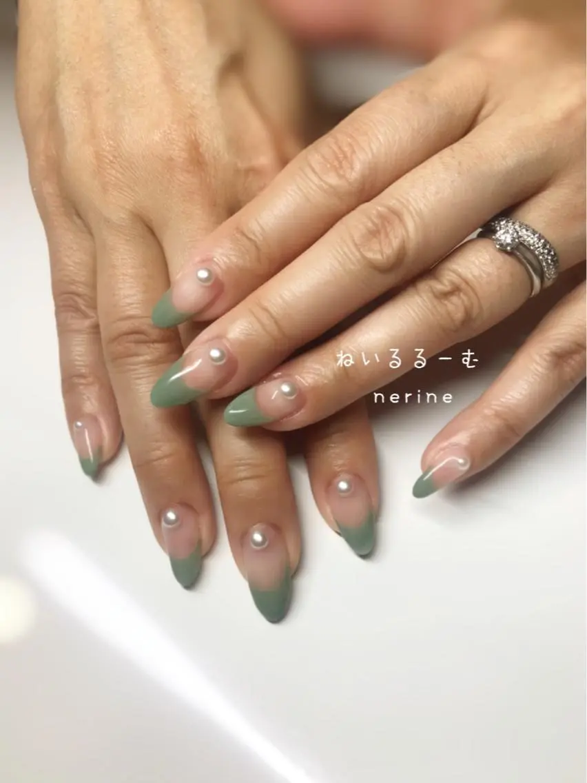 ネイル アートネイル フットネイル ジェルネイル ニュアンスネイル シンプルネイル NAILST Naomiのネイルデザイン