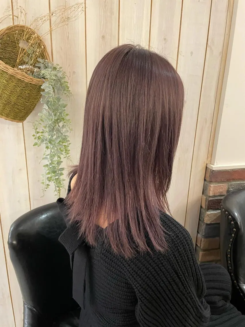 ミディアム カラー 透明感カラー 🩶🩵🩷AIRIのヘアスタイル