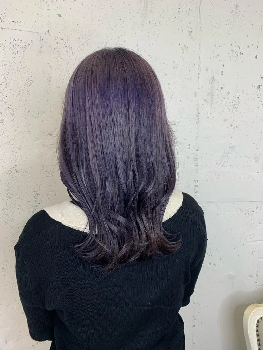 ミディアム カラー 透明感ハイトーン🦄 キラ🌈のヘアスタイル