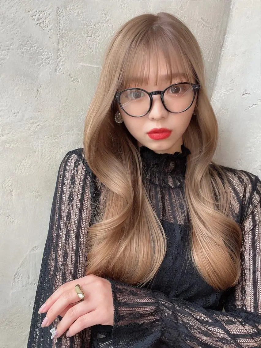 ロング カラー パーマ ヘアアレンジ イルミナカラー 髪質改善 韓国風ヘア トリートメント ストレートパーマ 骨格別小顔カット/ 顔周りカット/金井のヘアスタイル