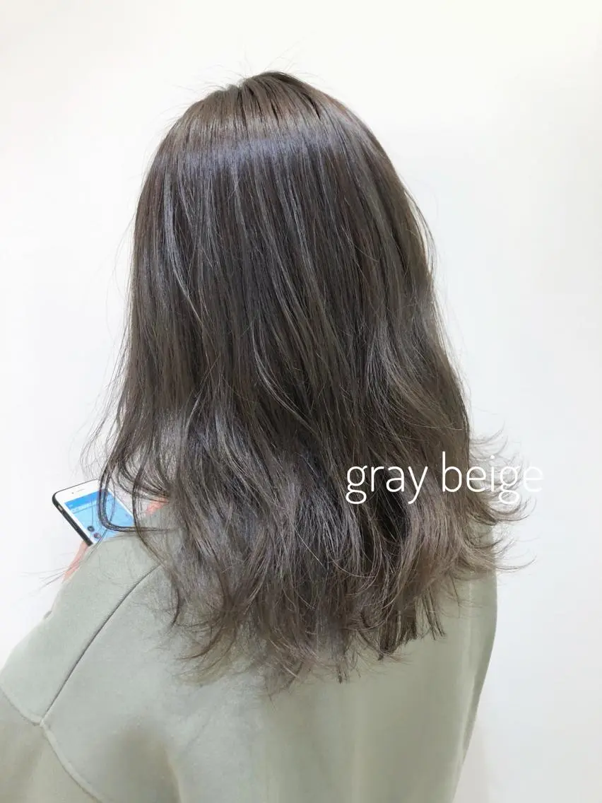 ミディアム カラー ベージュカラー 大平 美沙のヘアスタイル