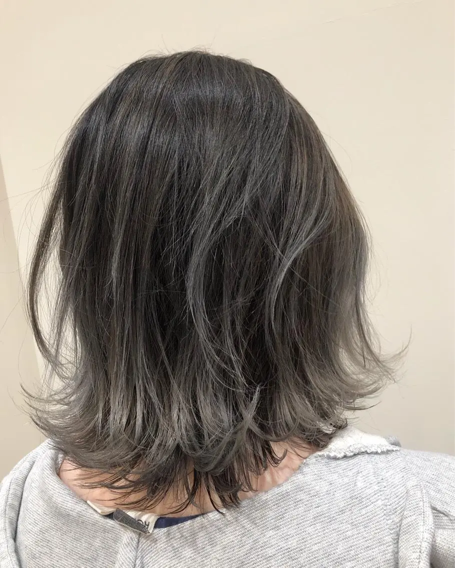 ミディアム 岸 保奈美のヘアスタイル