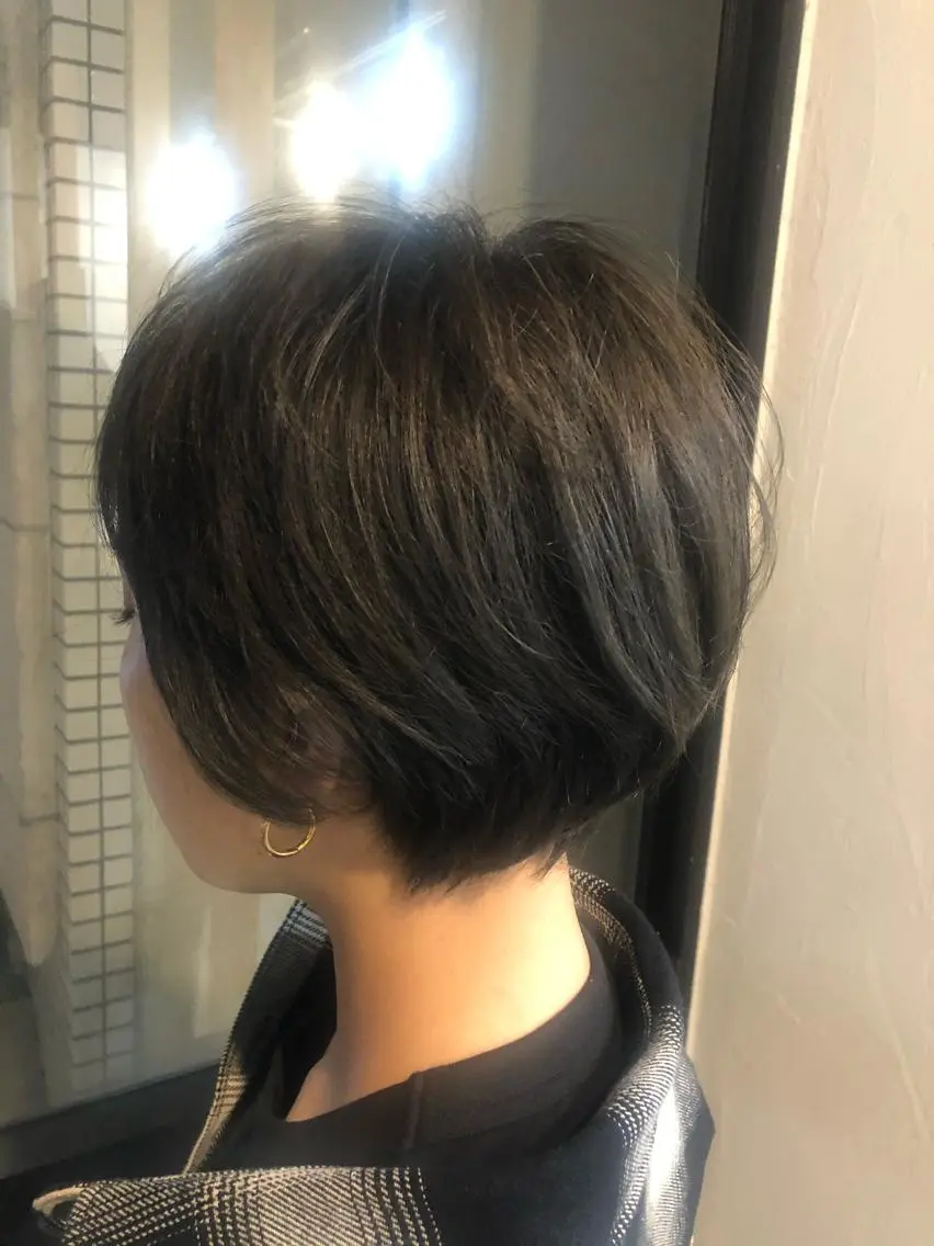 ショート カラー 髪質改善&ブリーチ 伊勢 祐一郎のヘアスタイル