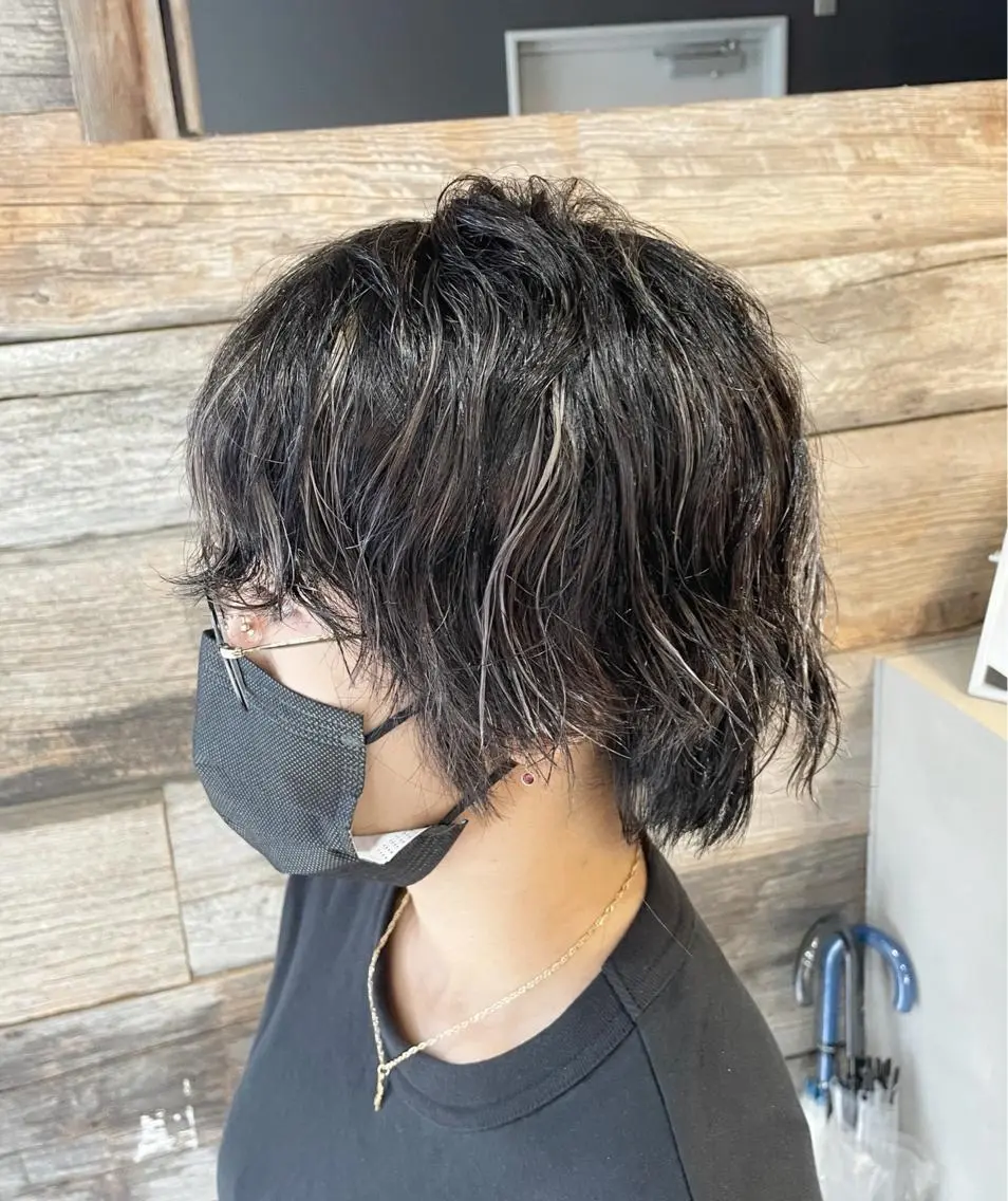 ショート ハイライト andKおもろまち店 艶ダブルカラー✨のヘアスタイル