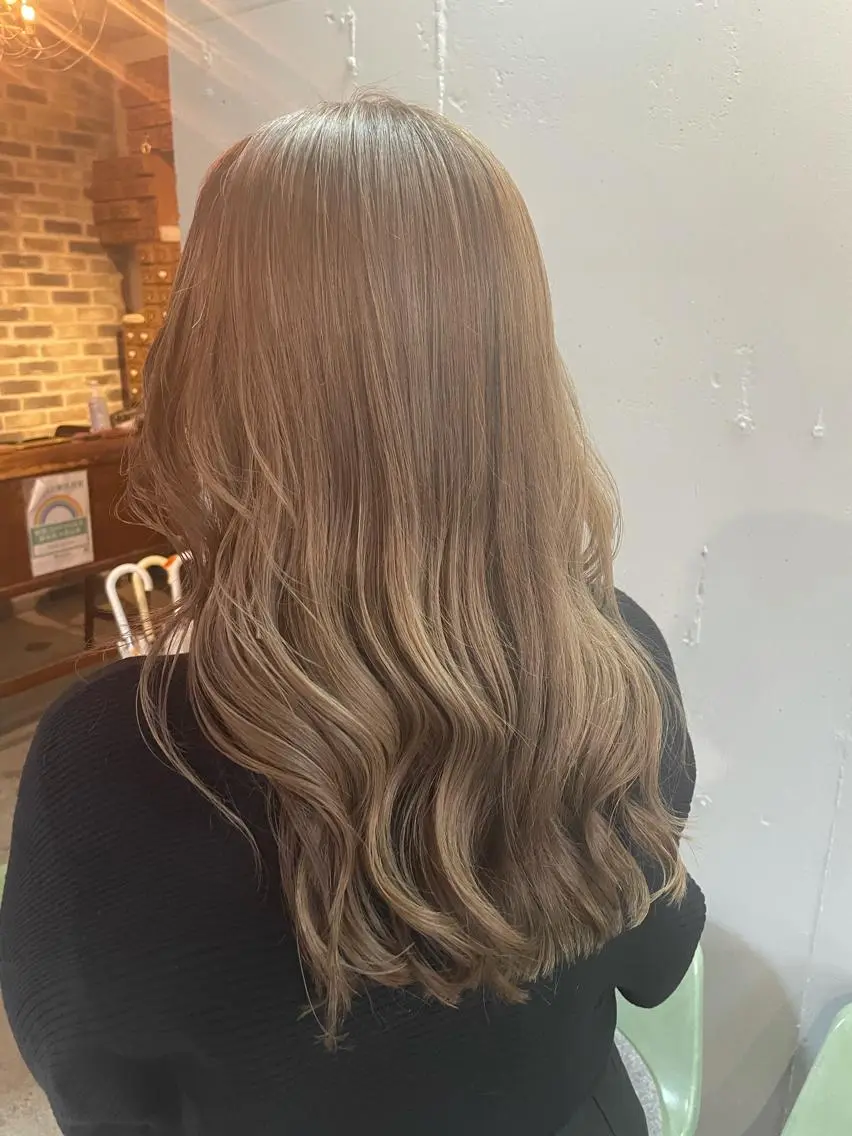 ロング カラー ハイトーンカラー イルミナカラー 🍀アレンジ簡単ヘア ☘️石田万里奈🍀のヘアスタイル