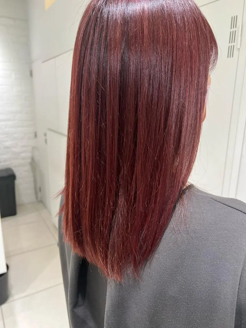 セミロング カラー ボルドーカラー ヘアカラー トリートメント 【暖色カラー特化】 中山由梨のヘアスタイル