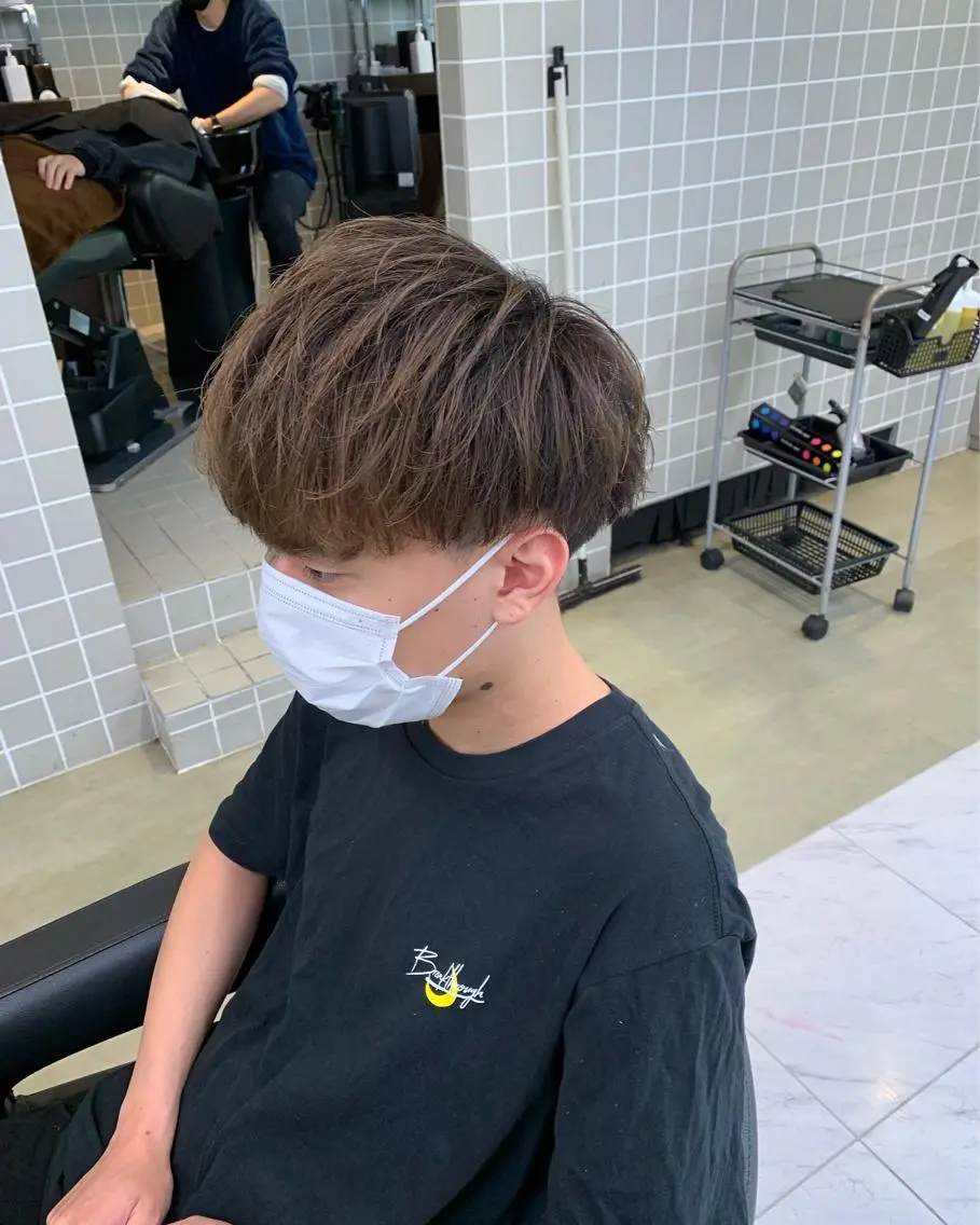 ショート カラー メンズ アイブロウ メンズパーマ特化 TAIGAのヘアスタイル