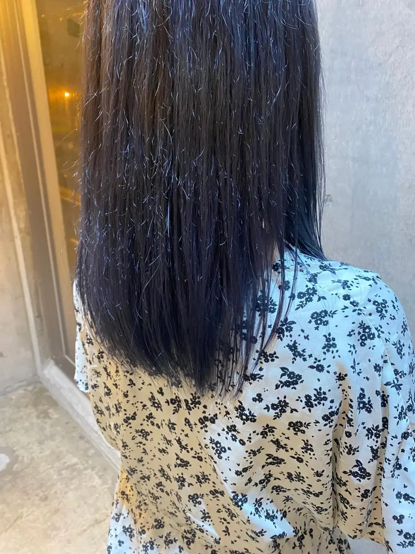 カラー ブリーチ ブルーカラー ネイビーカラー くぎた とわのヘアスタイル