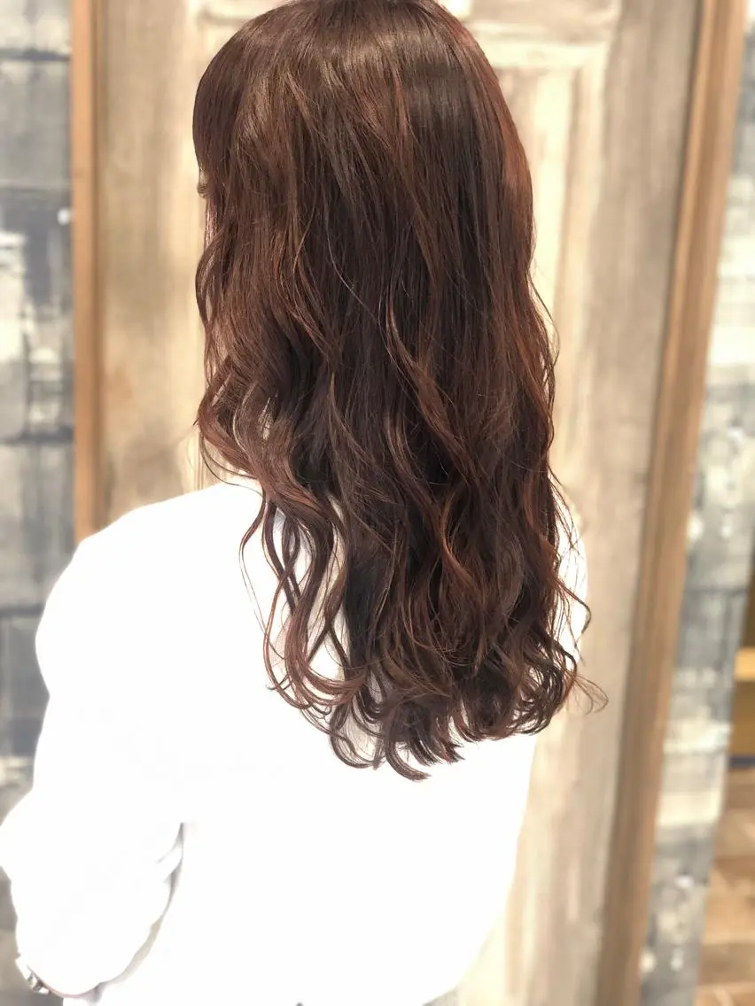 ロング カラー 日高 香織のヘアスタイル