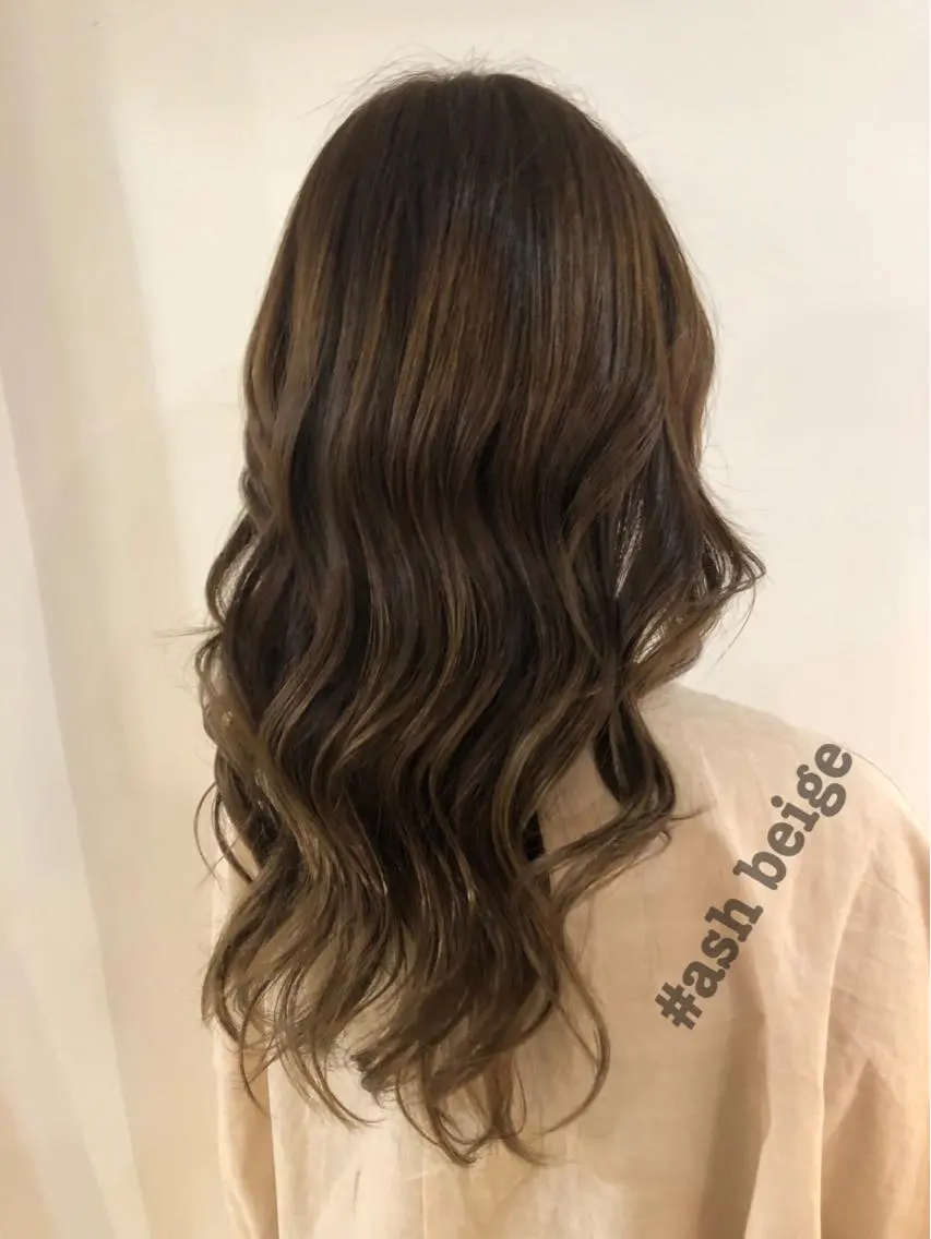 ロング カラー アッシュ ベージュカラー ロング 🤍中野 レオ🤍のヘアスタイル