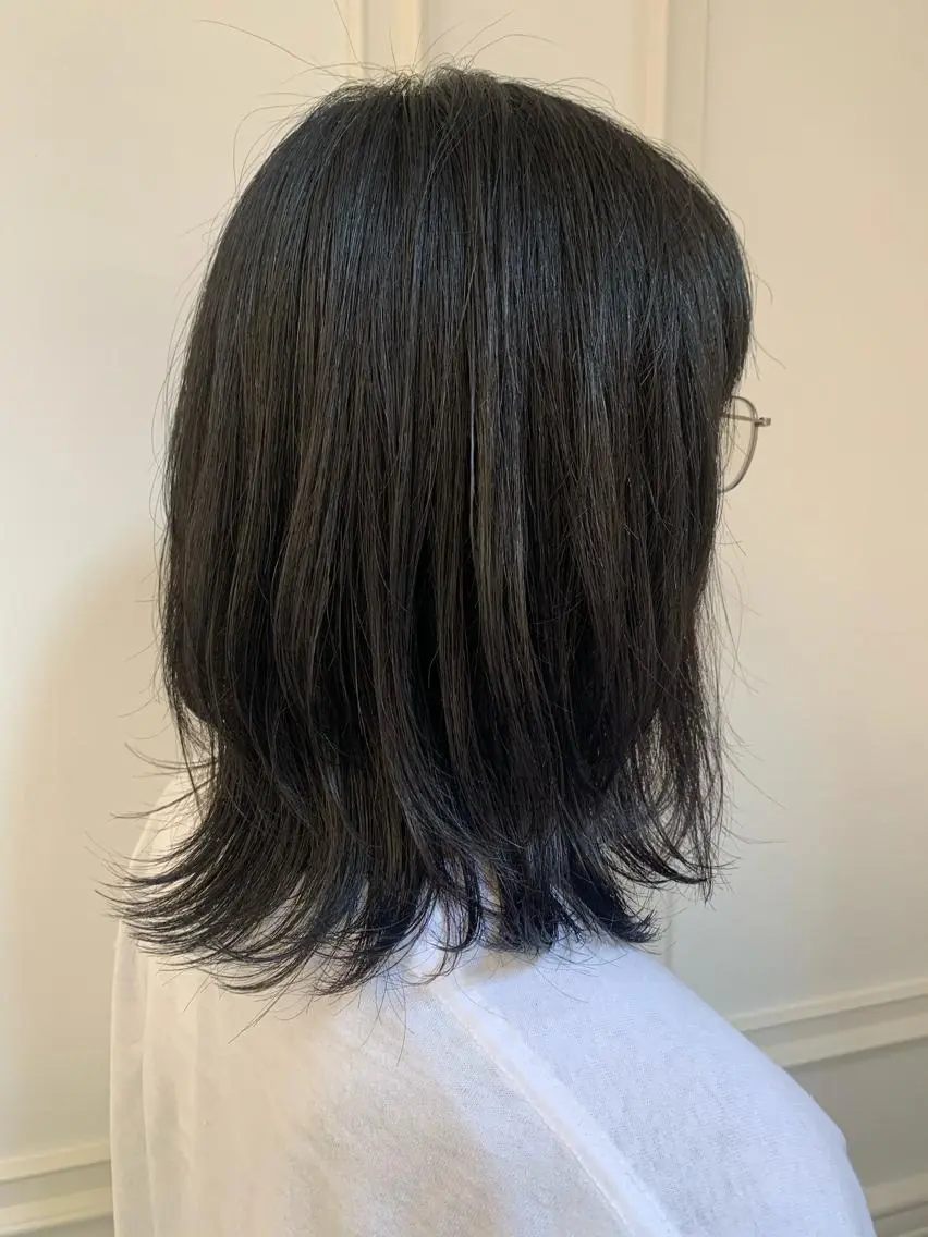 ミディアム ウルフカット 鈴木 麻希のヘアスタイル