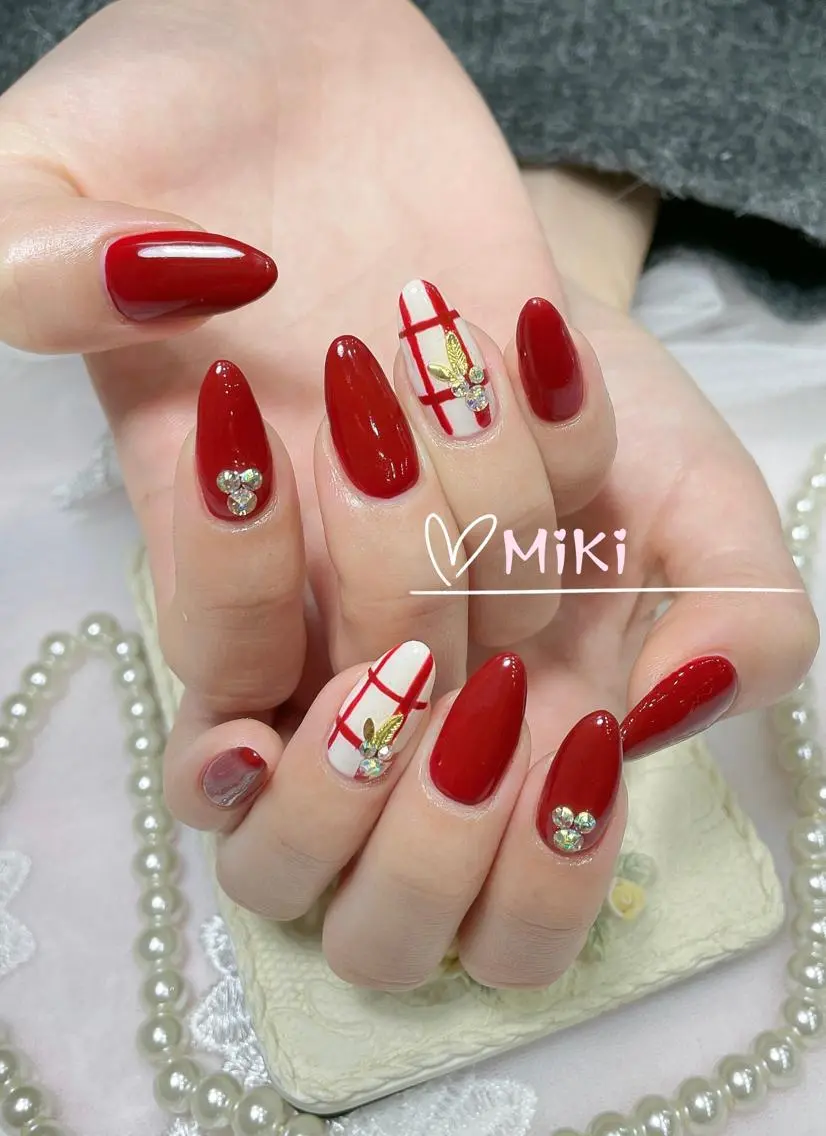 ネイル ハンドネイル ハンドケア 🦋 MiKi 🦋 ネイルサロンのネイルデザイン