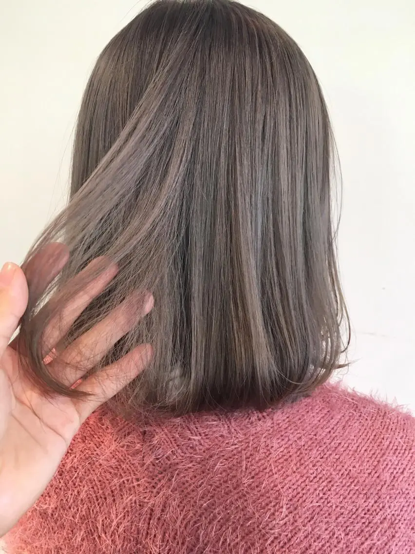 ミディアム カラー ヘアアレンジ ブリーチ グレージュ 🌿‬ ܸAir 透明感🌱西村知佳のヘアスタイル