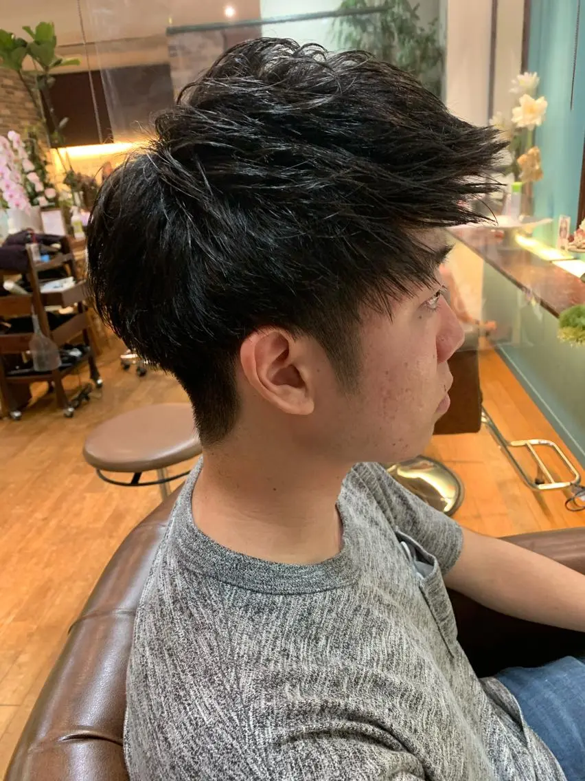 メンズ カット特化美容師 齋藤桐のヘアスタイル